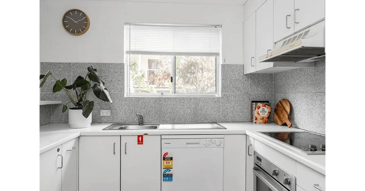 Byron Bay Accom - Seasalt - 4 34 Cavvanbah St